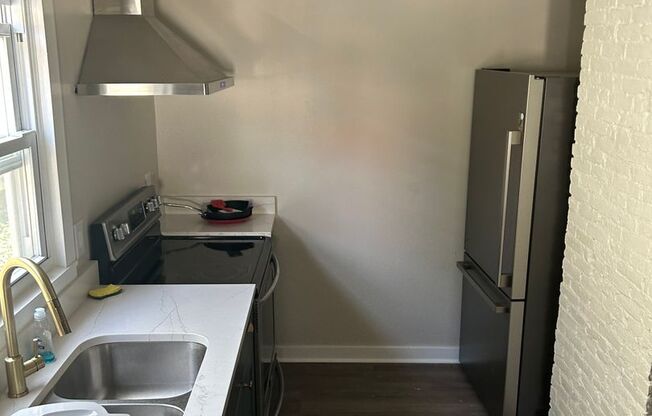 2 beds, 1 bath, 1,000 sqft, $2,450, Unit 431-1