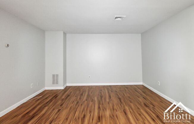 2 beds, 1 bath, 750 sqft, $1,475, Unit 108