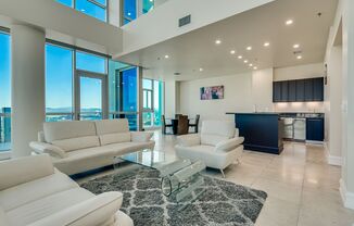 3 beds, 5 baths, $18,975, Unit # 4305