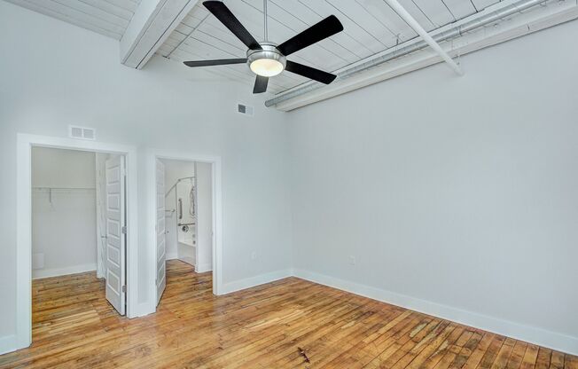 2 beds, 2 baths, 1,064 sqft, $1,850, Unit 211