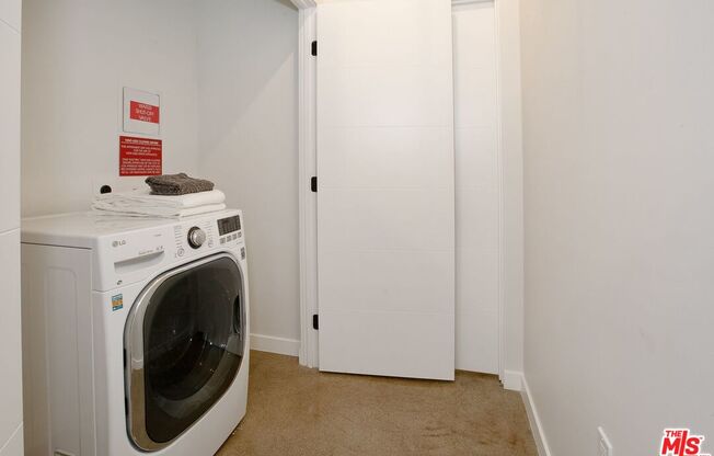 Studio, 1 bath, 995 sqft, $3,455, Unit 604