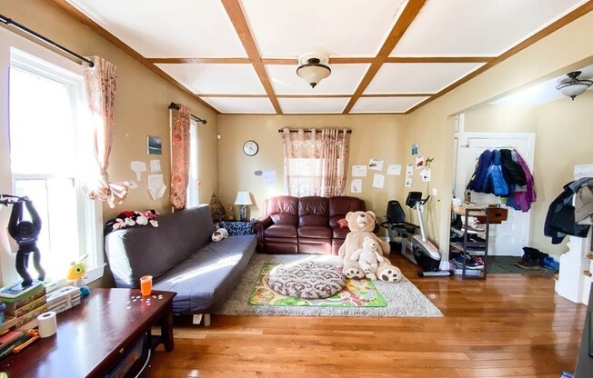 4 beds, 2.5 baths, 2,050 sqft, $3,750, Unit 101