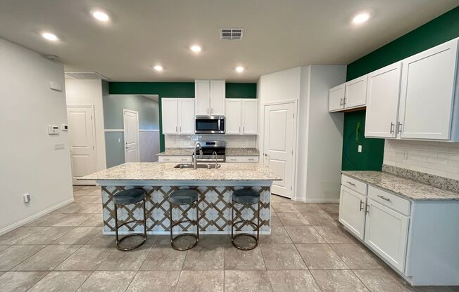 Lovely Single Story Home with Pool near Aliante Casino!