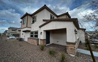 4 beds, 2.5 baths, $1,995, Unit 1