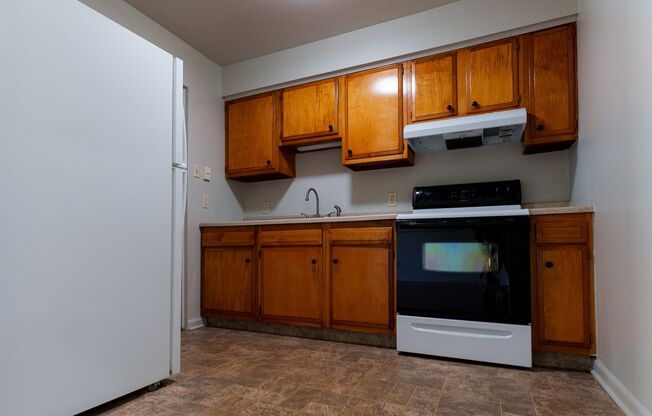 2 beds, 1 bath, 800 sqft, $850, Unit Unit 38