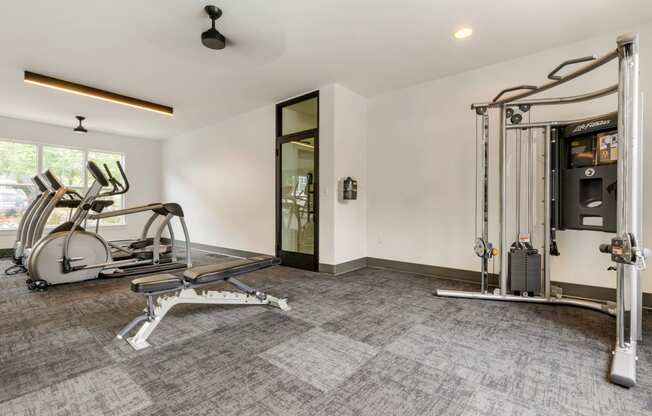 the gym at the whispering winds apartments in pearland, tx