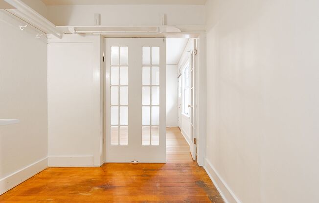 Studio, 1 bath, 370 sqft, $1,395, Unit 01 - 20
