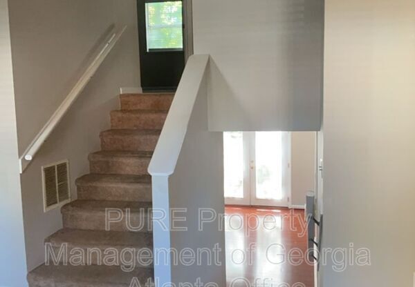 1916 Cheatham Woods Drive SW