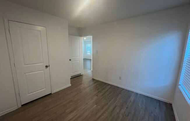 3 beds, 2 baths, $1,595