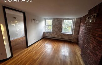 3 beds, 1 bath, $3,850, Unit 3