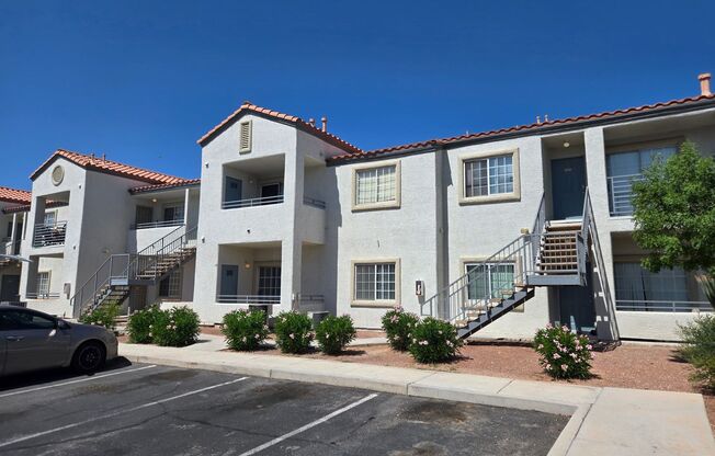 A Fabulous 2 Bedroom Downstairs Condo Centrally Located
