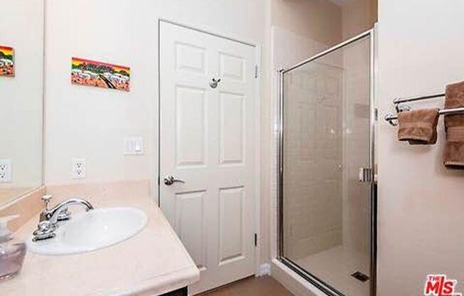 2 bedroom 2.5 bath condo in West LA, Near UCLA