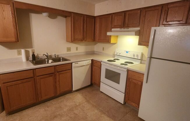 2 beds, 1 bath, $1,000, Unit #3