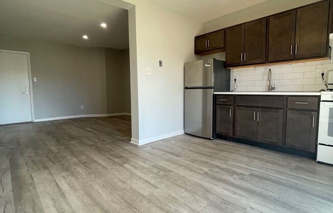 1 bed, 1 bath, 600 sqft, $1,475, Unit D - 34