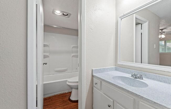 1 bed, 1 bath, 525 sqft, $1,149, Unit 108