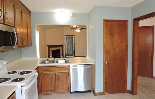 3 beds, 2 baths, $1,800