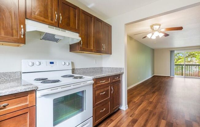 2 beds, 1 bath, 850 sqft, $1,500, Unit 28