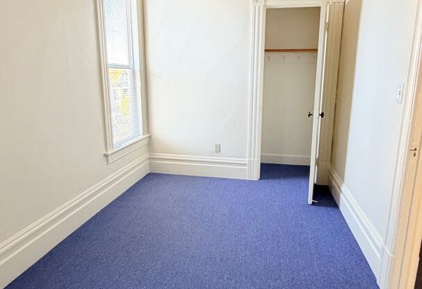 3 beds, 1 bath, $2,895