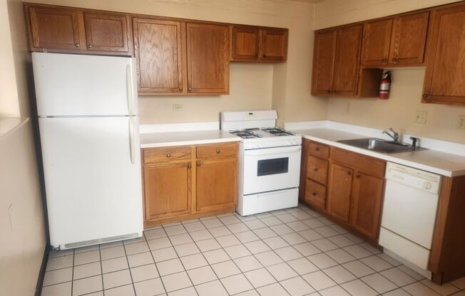 446 Waddell Avenue (Full Service)