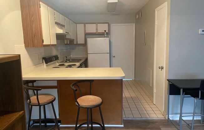 AVAILABLE FALL 2025  - Condo FSU Downtown - Close to Colleges