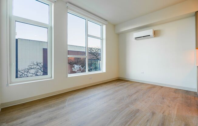 1 bed, 1 bath, 389 sqft, $2,420, Unit 314