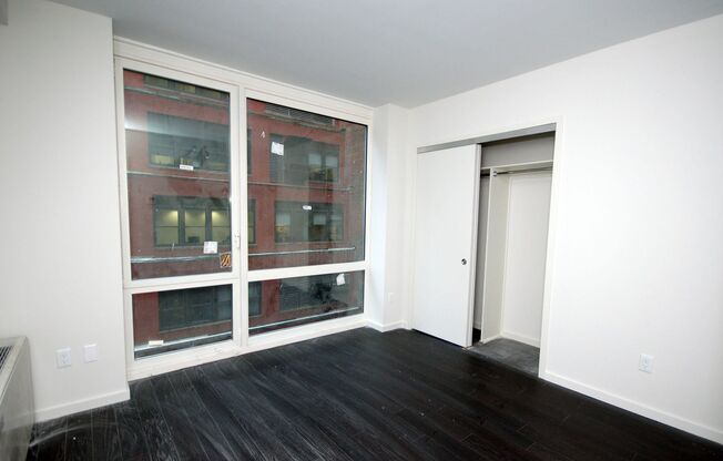 2 beds, 2 baths, 887 sqft, $5,500, Unit 05E