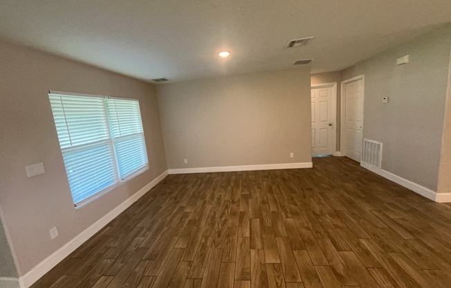 1202 AMAZON WAY