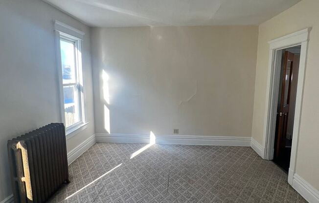 432 E 4TH