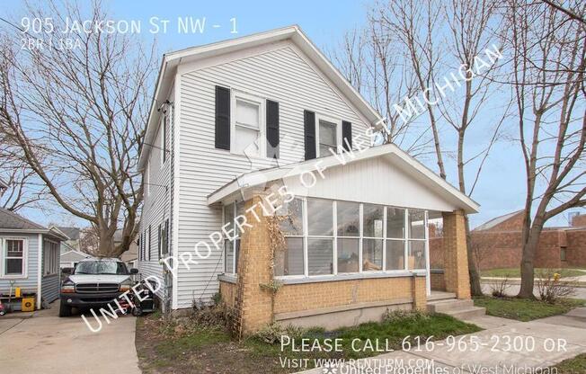 905 Jackson St NW