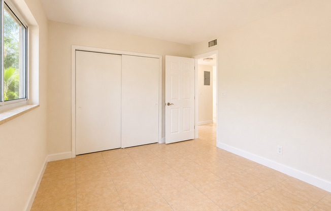 Santa Monica Apartments