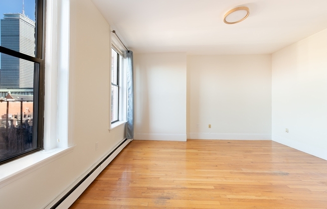 1 bed, 1 bath, 612 sqft, $3,200, Unit 4E