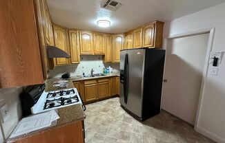 2 beds, 1 bath, $1,995