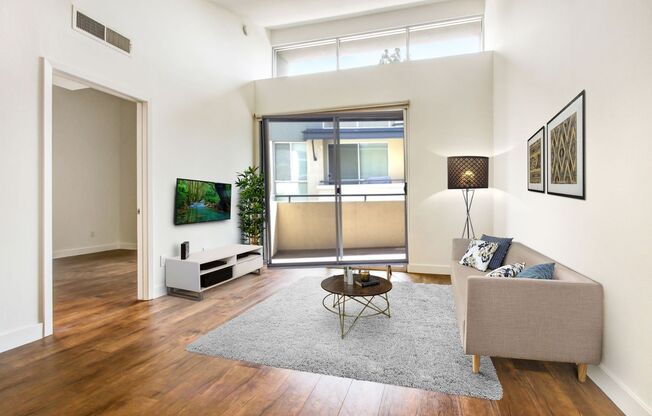 1 bed, 1 bath, 604 sqft, $2,950, Unit 416 P