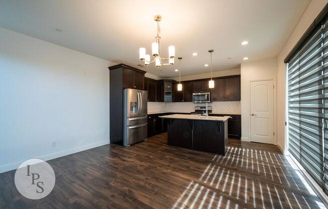 Fresno Westside Home, 4BR/3BA, Built 2019 - Lots of Amenities!