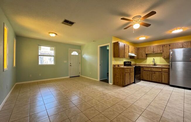 2/2 Duplex with Flex Room