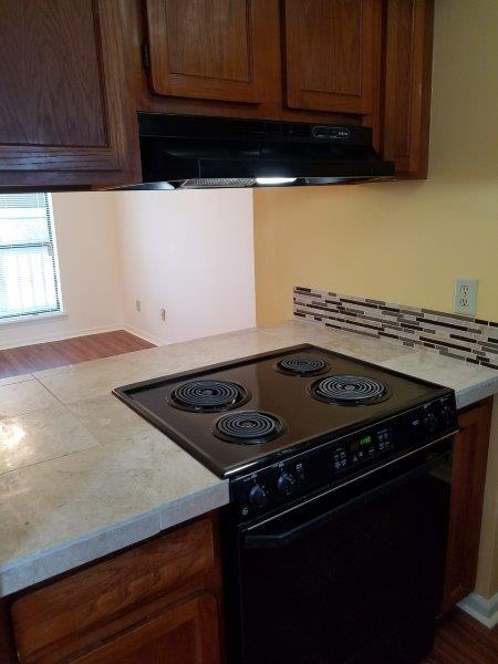 1 bed, 1 bath, $1,200