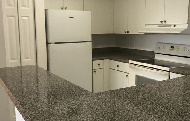 3 beds, 2 baths, 1,079 sqft, $2,700, Unit 13770-301