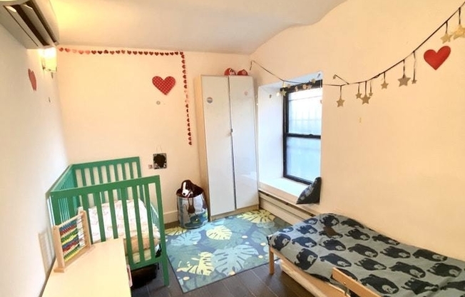 150 W 84 ST