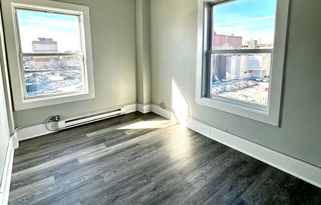 1 bed, 1 bath, 475 sqft, $1,600, Unit 524