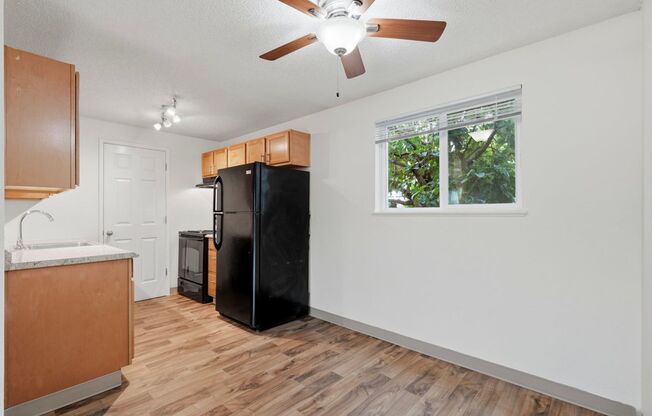 1 bed, 1 bath, 596 sqft, $1,550, Unit 84