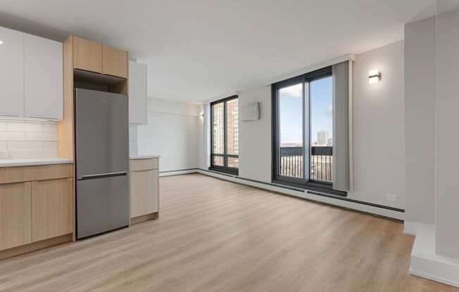 3 beds, 1.5 baths, 1,014 sqft, $3,200, Unit 8C