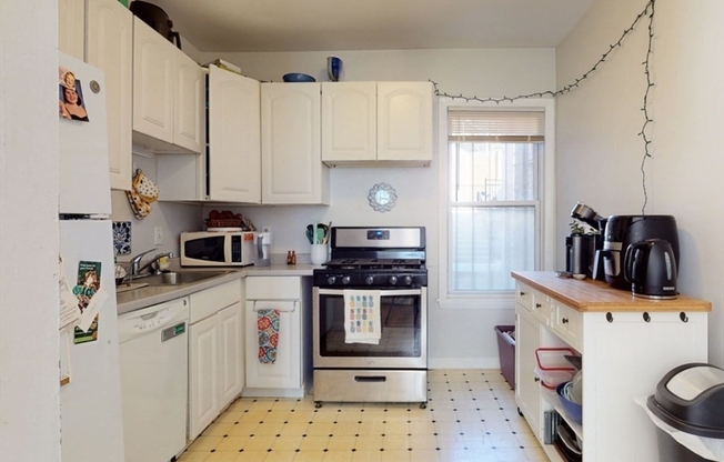 32 South Huntington Ave. 3