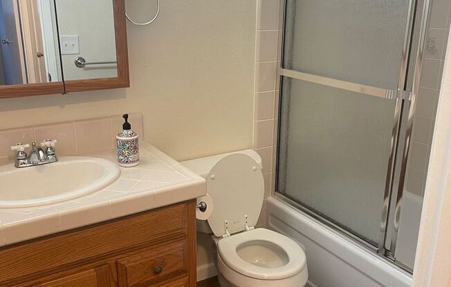 ROSEVILLE HOME FOR  RENT – Spacious 3 Bedroom Home on Large Corner Lot