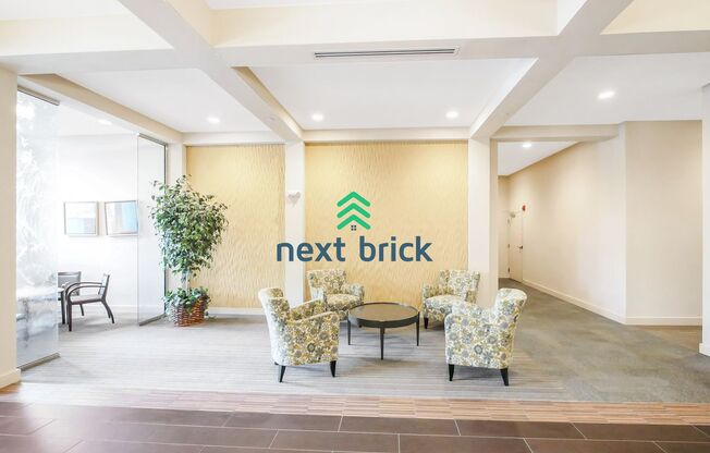 1 Bed and 1 Bath Stunning Redmond DT Condo is Available for Rent!