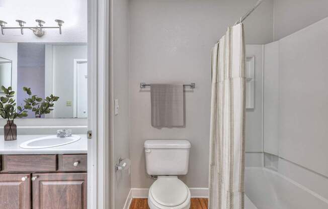 Bathroom at Landmark at Lyncrest Reserve Apartments, Tennessee
