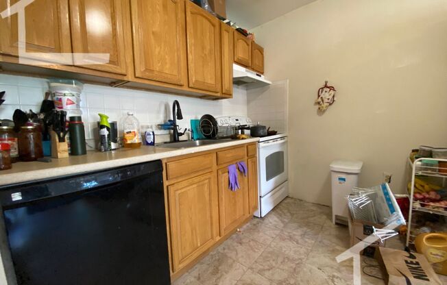 Charming 3 Bedroom- NO Broker FEE