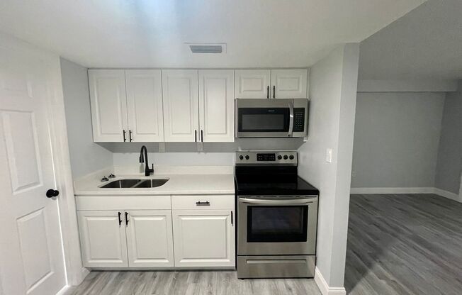 1 bed, 1 bath, 600 sqft, $1,350, Unit Unit 302