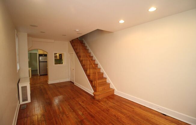 Exceptional Upper Fells 2bd/2ba End Rowhome w/ CAC & Rooftop Deck!--Available 4/14!