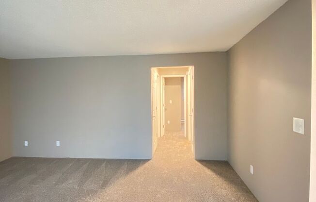 2 beds, 1 bath, 830 sqft, $1,250, Unit C-208