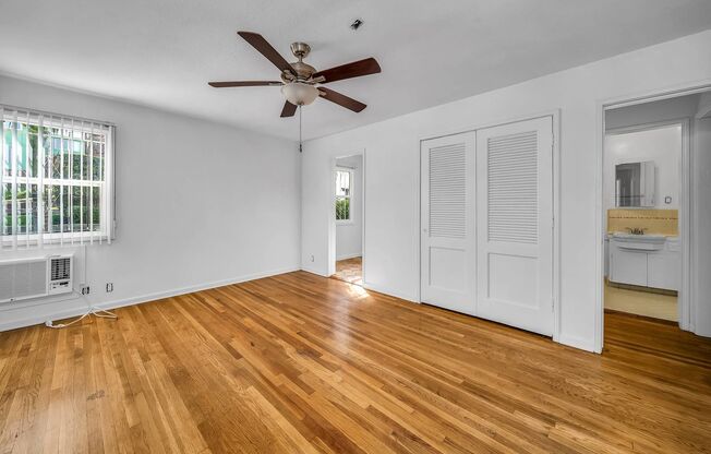 Studio Unit! Must see